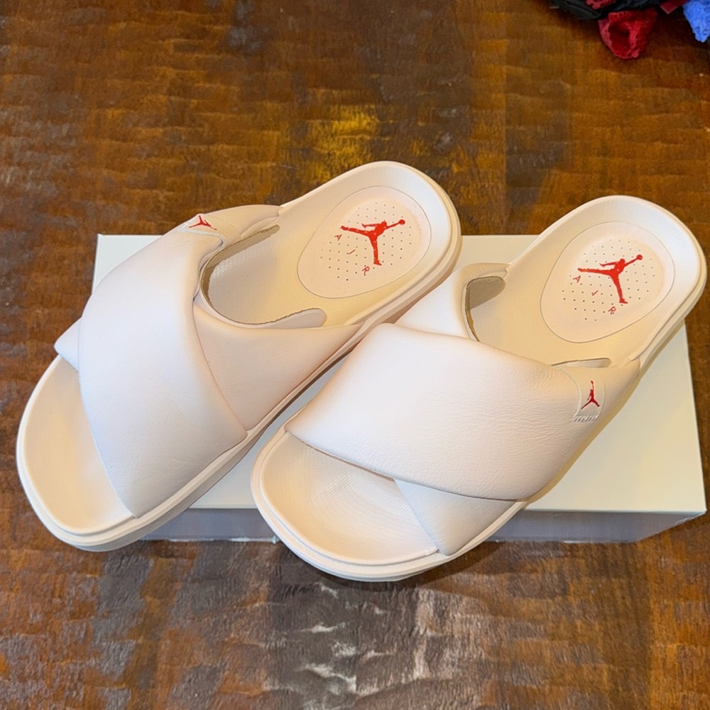 Nike Jordan Sophia slides